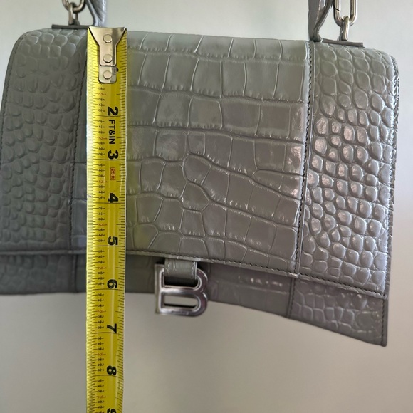 Authentic Balenciaga Hourglass in croc embossed calfskin - Picture 9 of 16